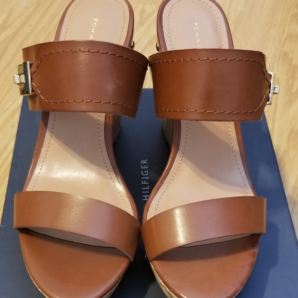 Tommy Hilfiger Tan Wedges Size 7.5